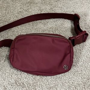 Lululemon Everywhere Belt Bag